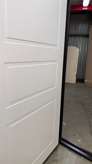 Входная дверь  